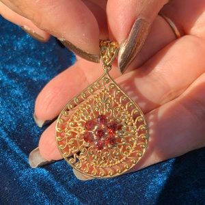 Pretty Vintage Gold Vermeil Garnet Flower Pendant